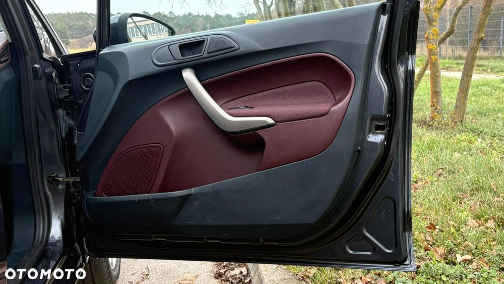 Ford Fiesta 1.25 Celebration - 10