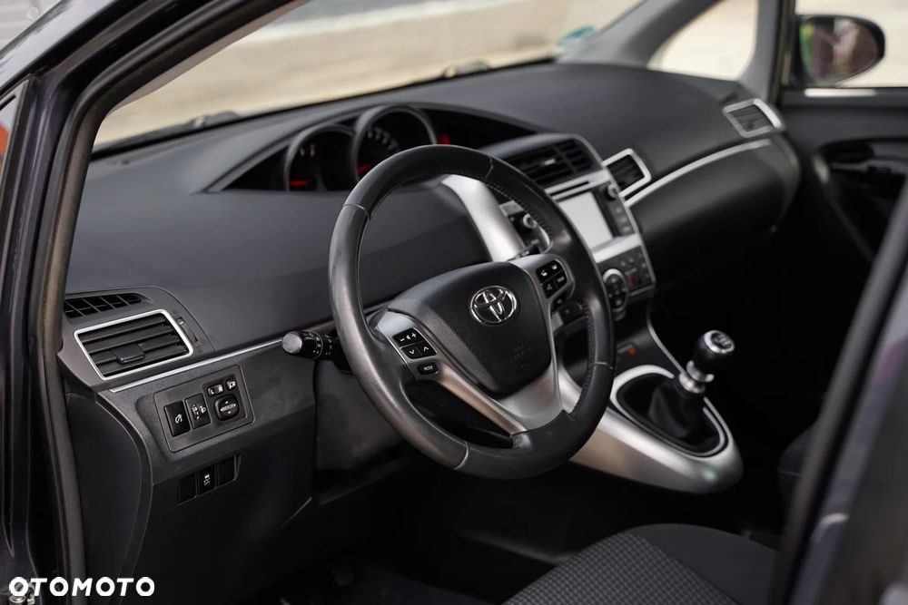 Toyota Verso 1.6 D-4D 7-Sitzer Start/Stop Skyview Edition - 16