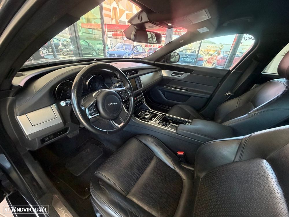 Jaguar XF 2.0 D Pure - 7