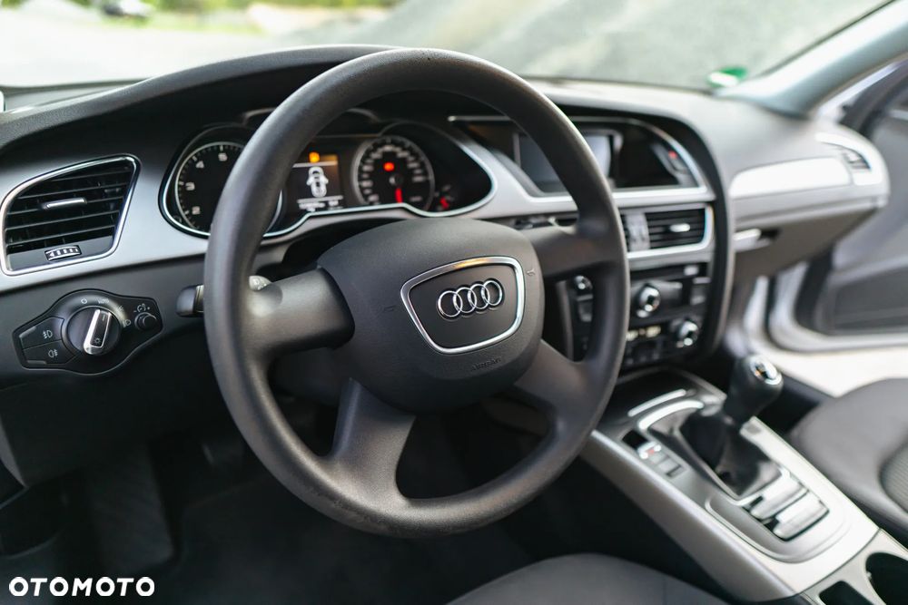 Audi A4 Limousine - 20