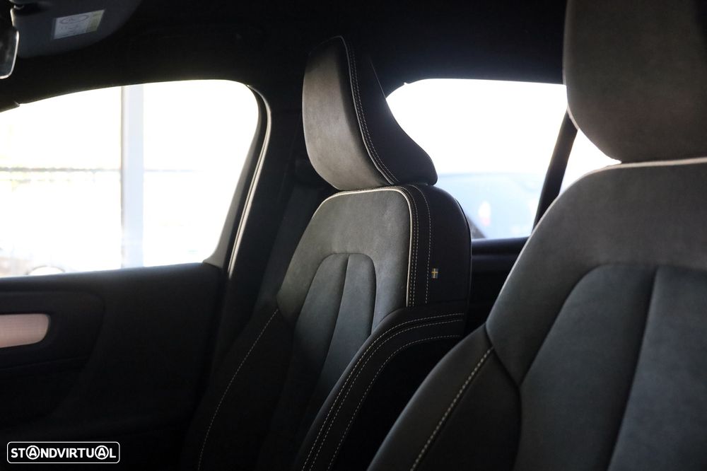Volvo XC 40 2.0 B3 Plus Dark - 9