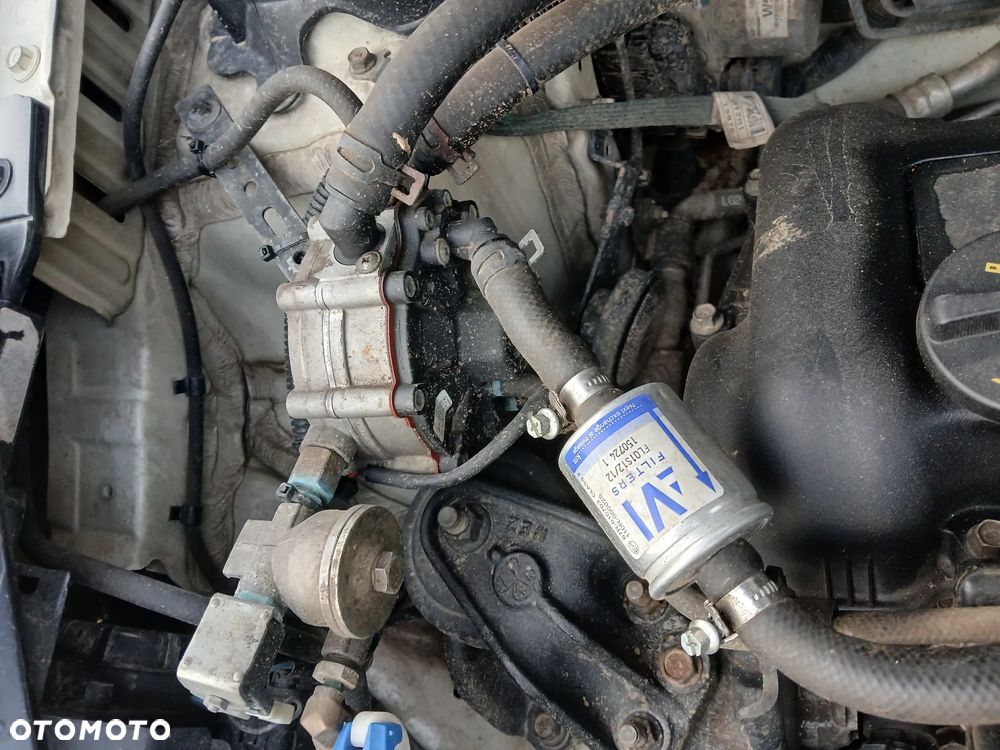 Kia Rio 1.4 L - 15