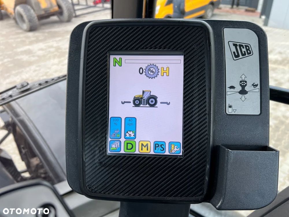 JCB Fastrac 8310 - 14