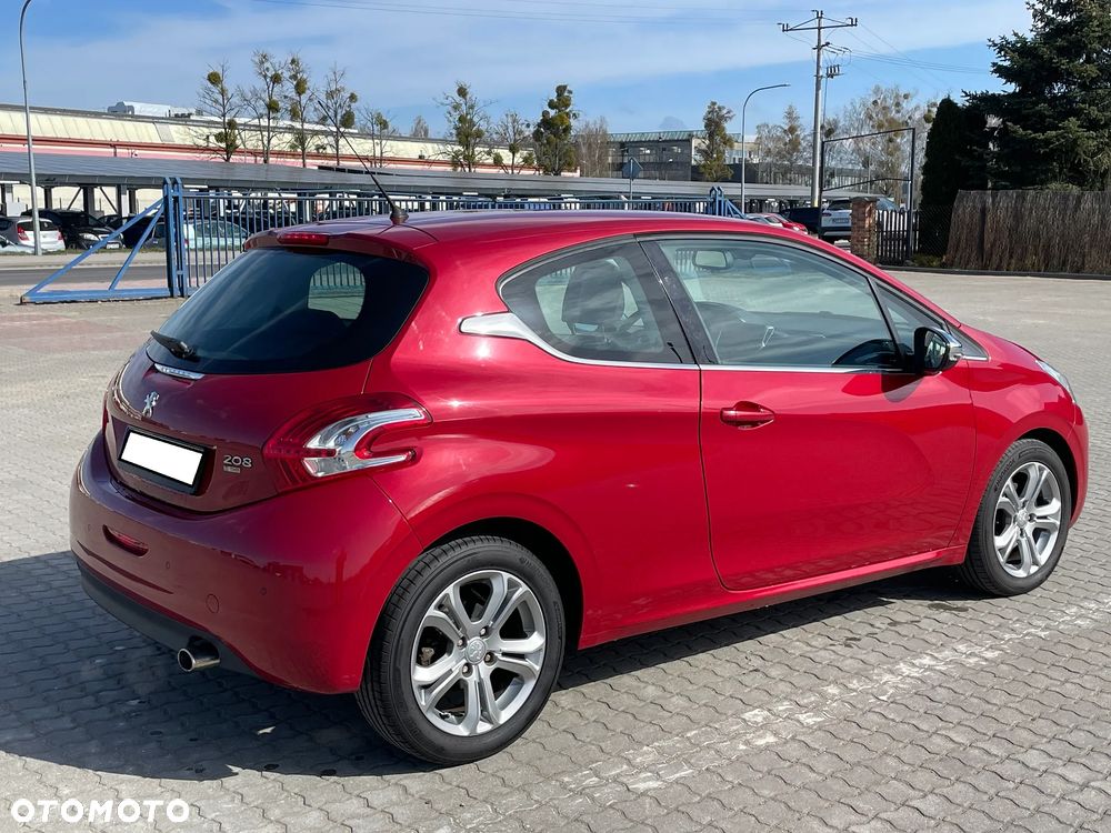 Peugeot 208 PureTech 110 Stop & Start Allure - 23