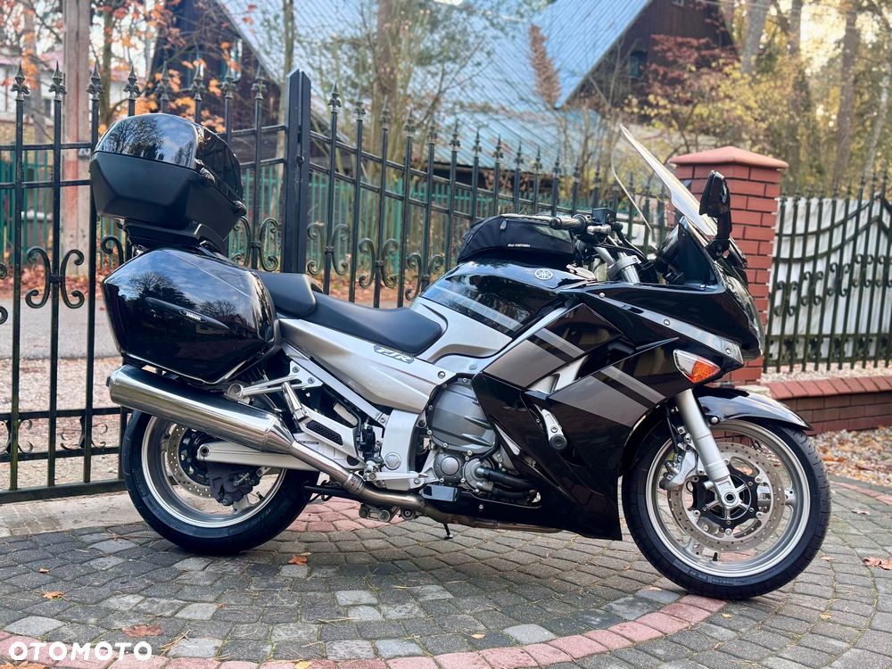 Yamaha FJR - 4