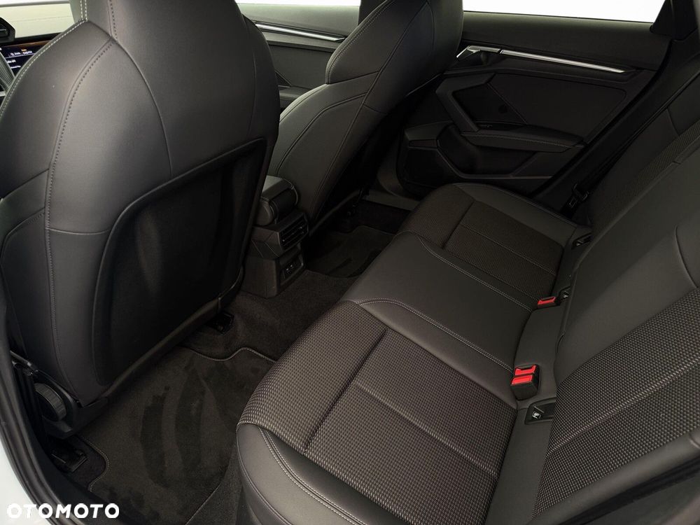 Audi A3 Sportback - 12
