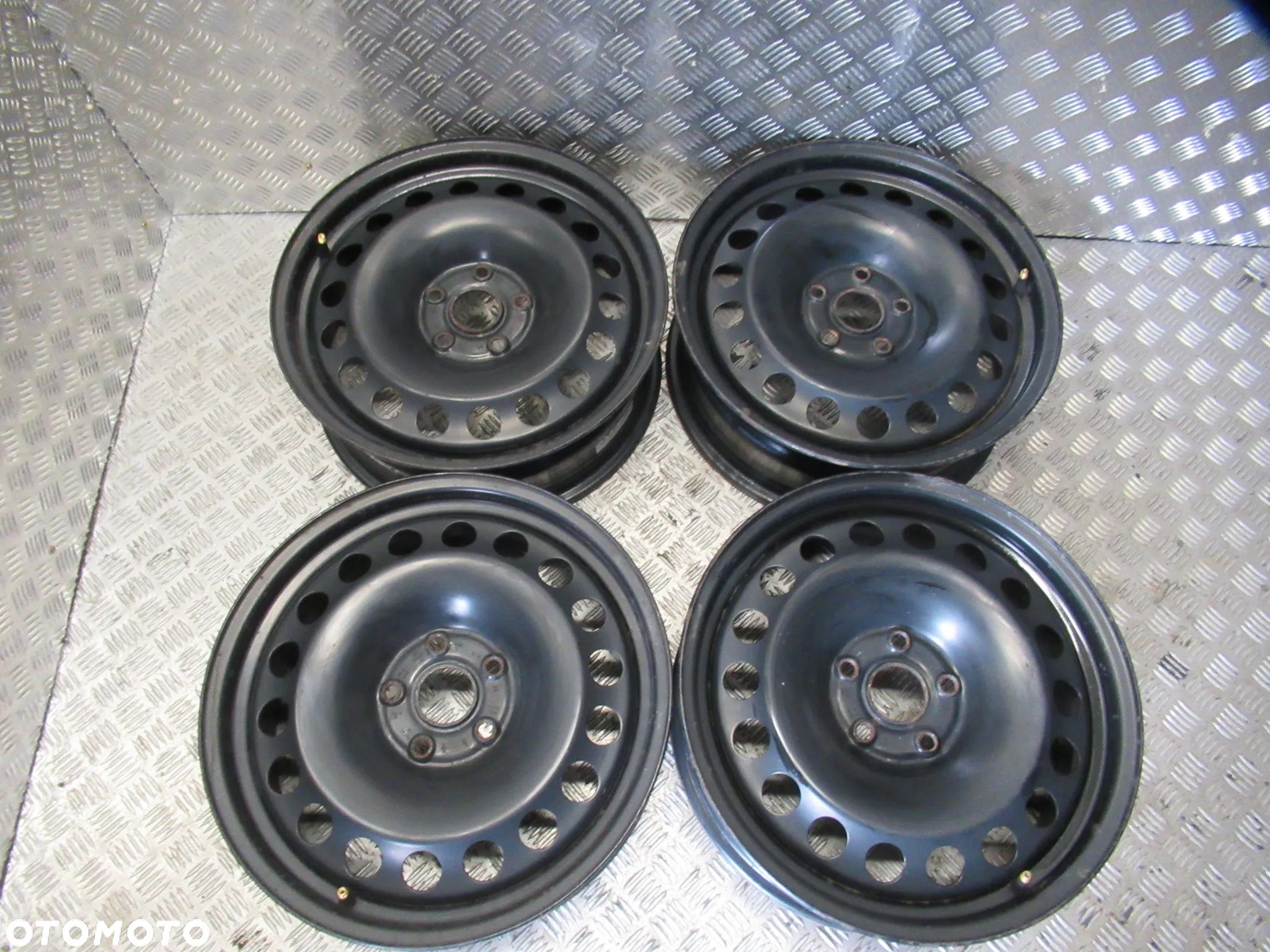 Felgi Vw Passat T-Rock Tiguan Touran Skoda Kodiaq Karoq Superb Octavia 6,5Jx17 et38 5x112 - 1