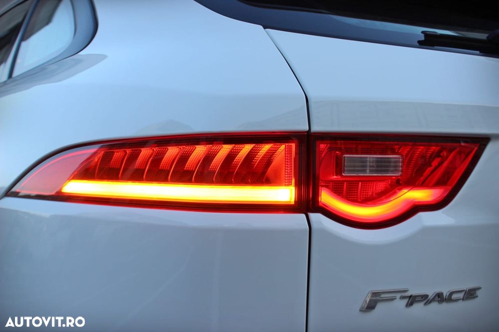 Jaguar F-Pace - 9