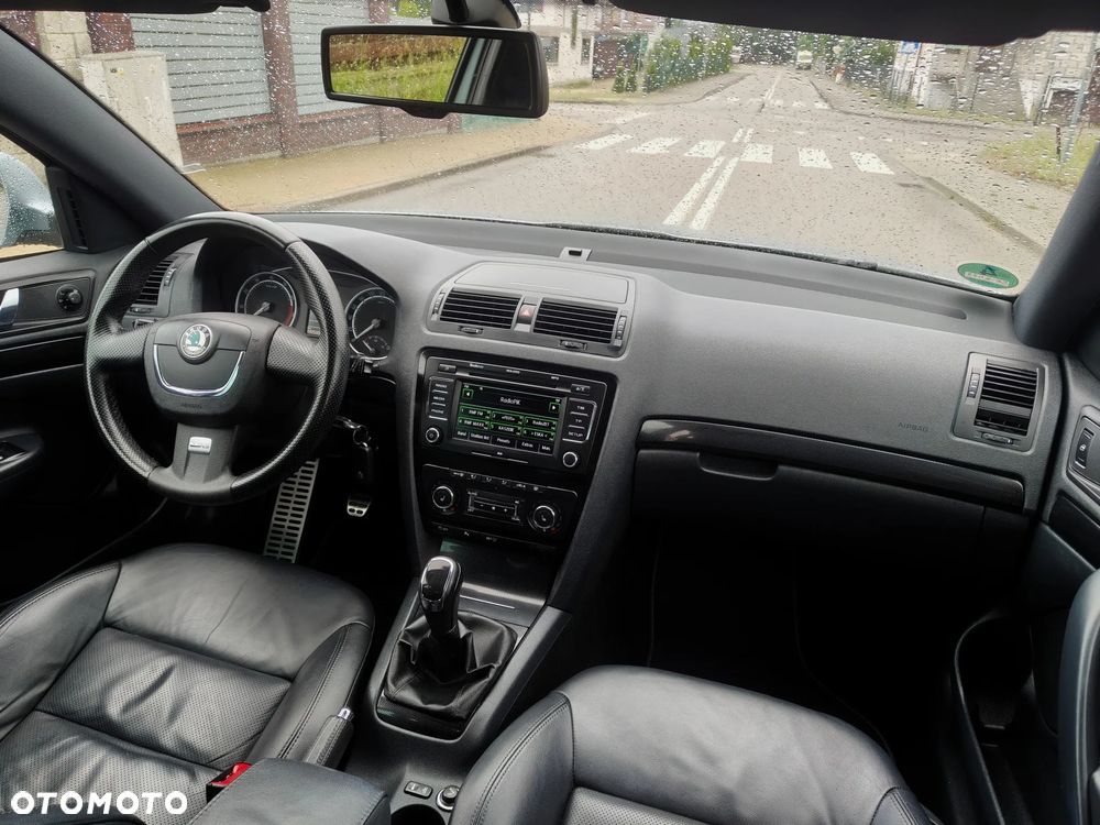 Skoda Octavia 2.0 TSI RS - 29