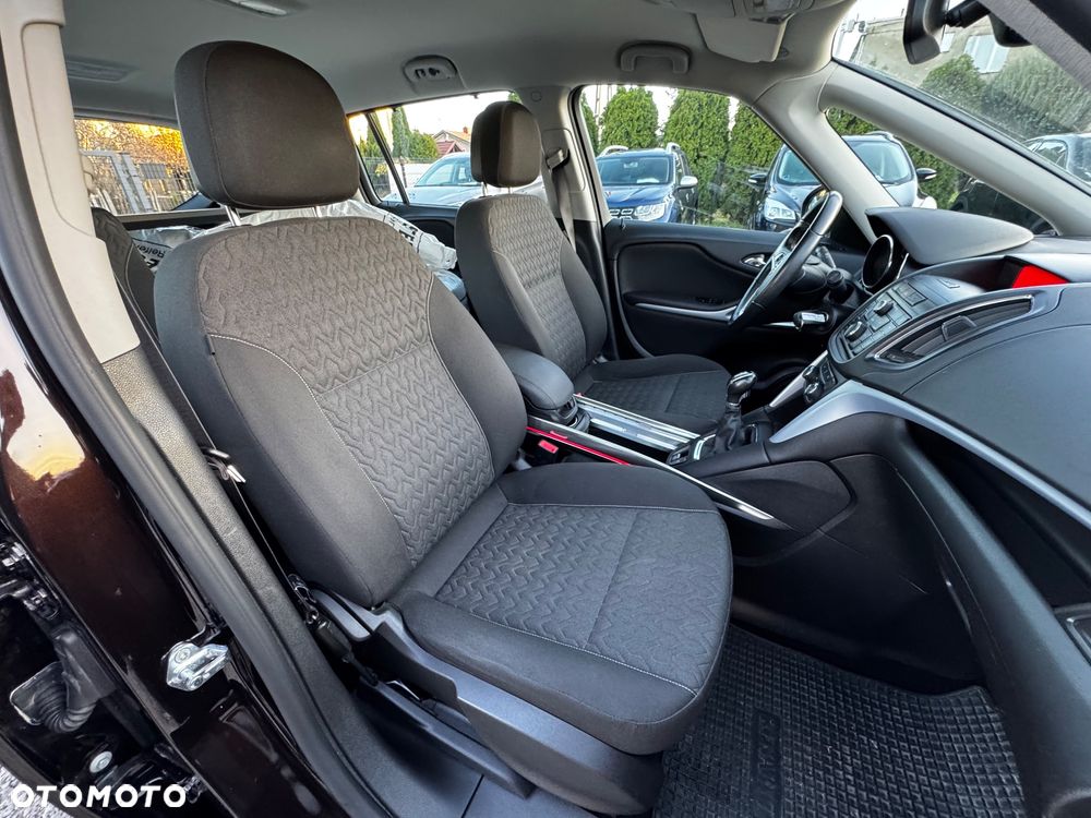 Opel Zafira ver-1-4-t-elite - 35