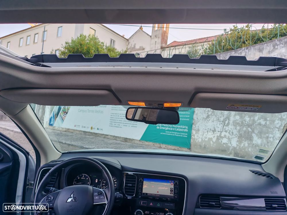 Mitsubishi Outlander 2.2 DI-D Instyle Navi - 5