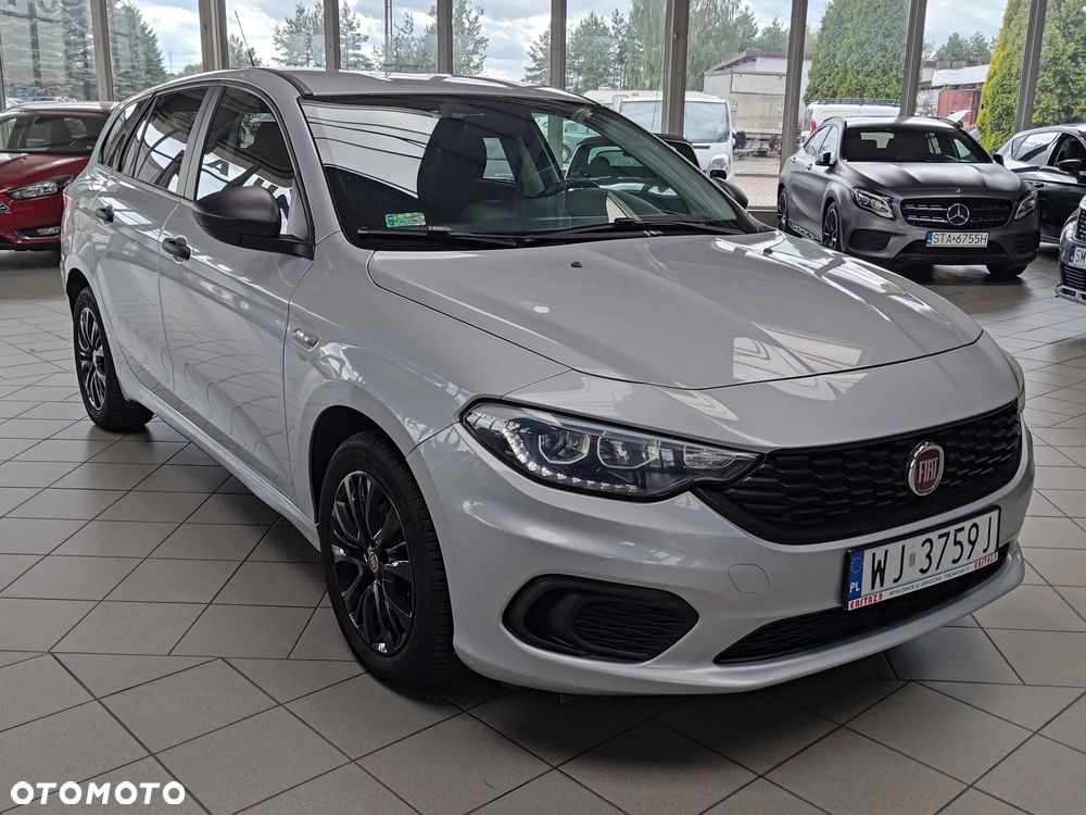 Fiat Tipo 1.4 16v Lounge EU6d - 10