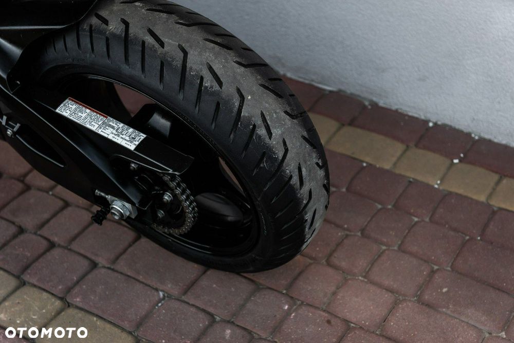 Suzuki GSX-R - 10