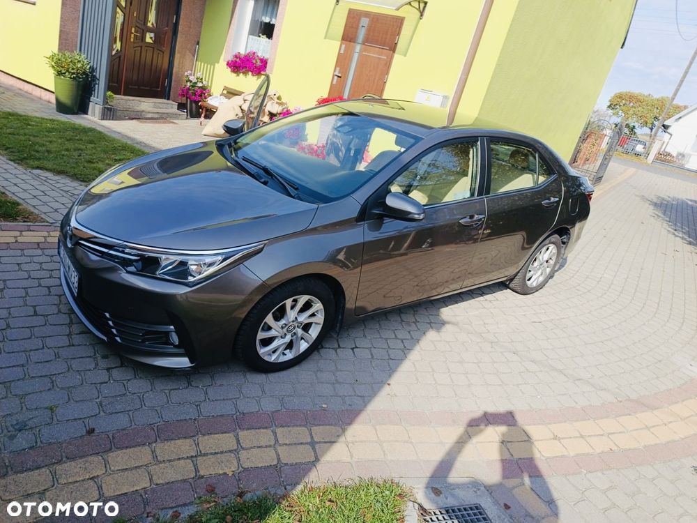 Toyota Corolla - 5