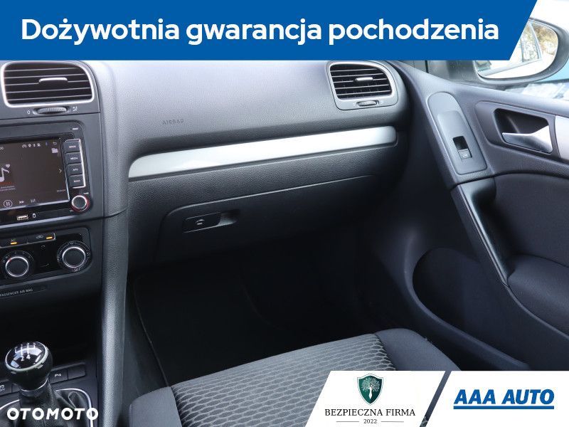 Volkswagen Golf - 10