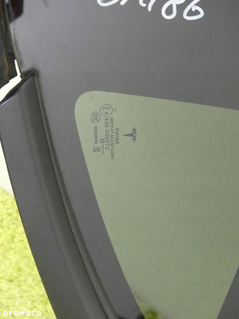 Szyba Lewa Tył Trójkąt TESLA MODEL Y 22r- - 2