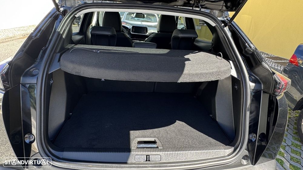 Peugeot e-2008 50 kWh Allure Pack - 11