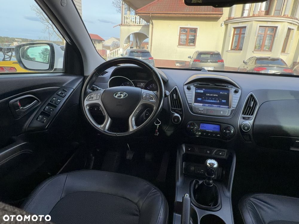 Hyundai ix35 - 12