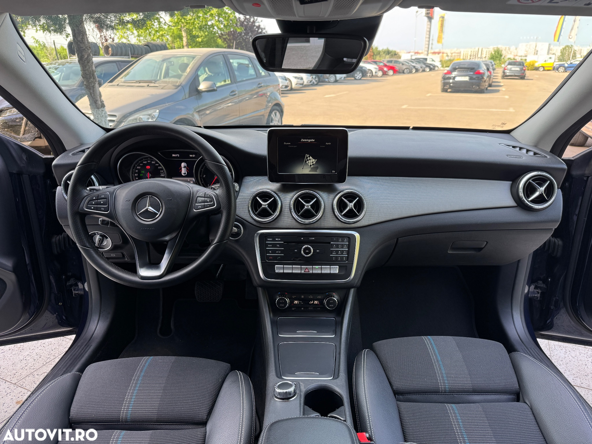 Mercedes-Benz CLA - 5