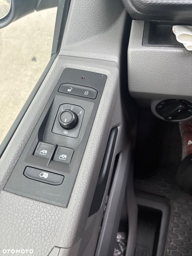 Volkswagen Transporter - 18