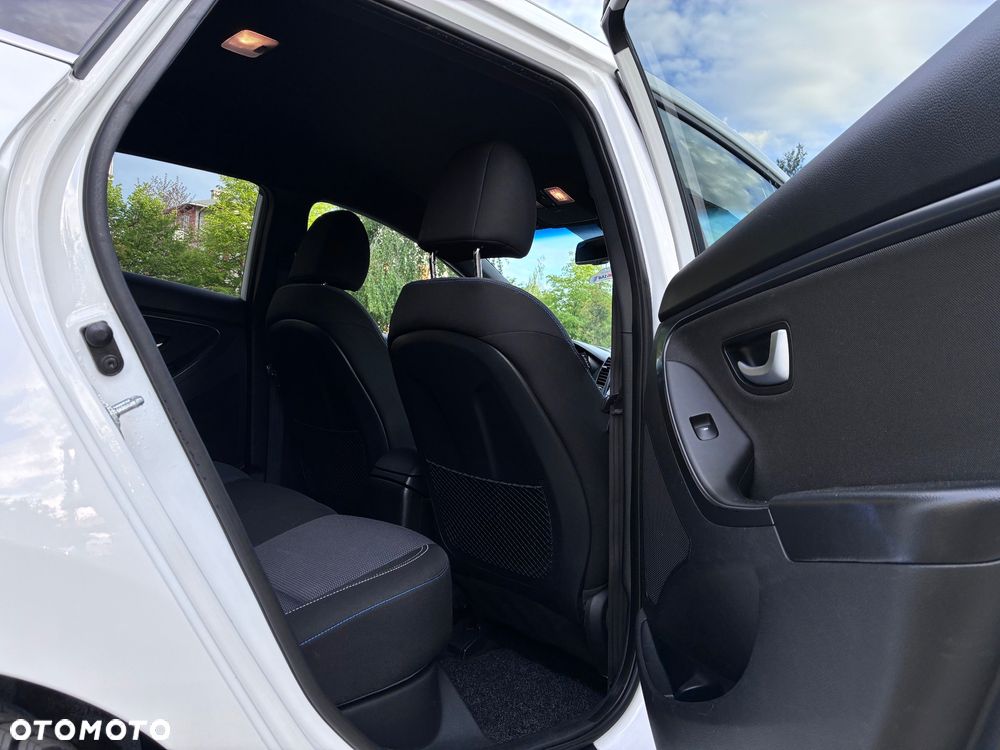 Hyundai i30 1.6 CRDi BlueDrive Go - 13