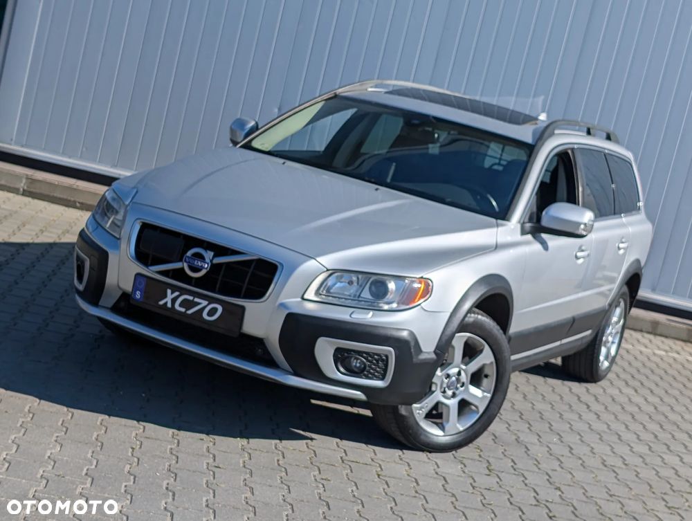 Volvo XC 70 - 1
