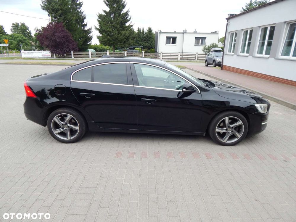 Volvo S60 D4 Drive-E Momentum - 9