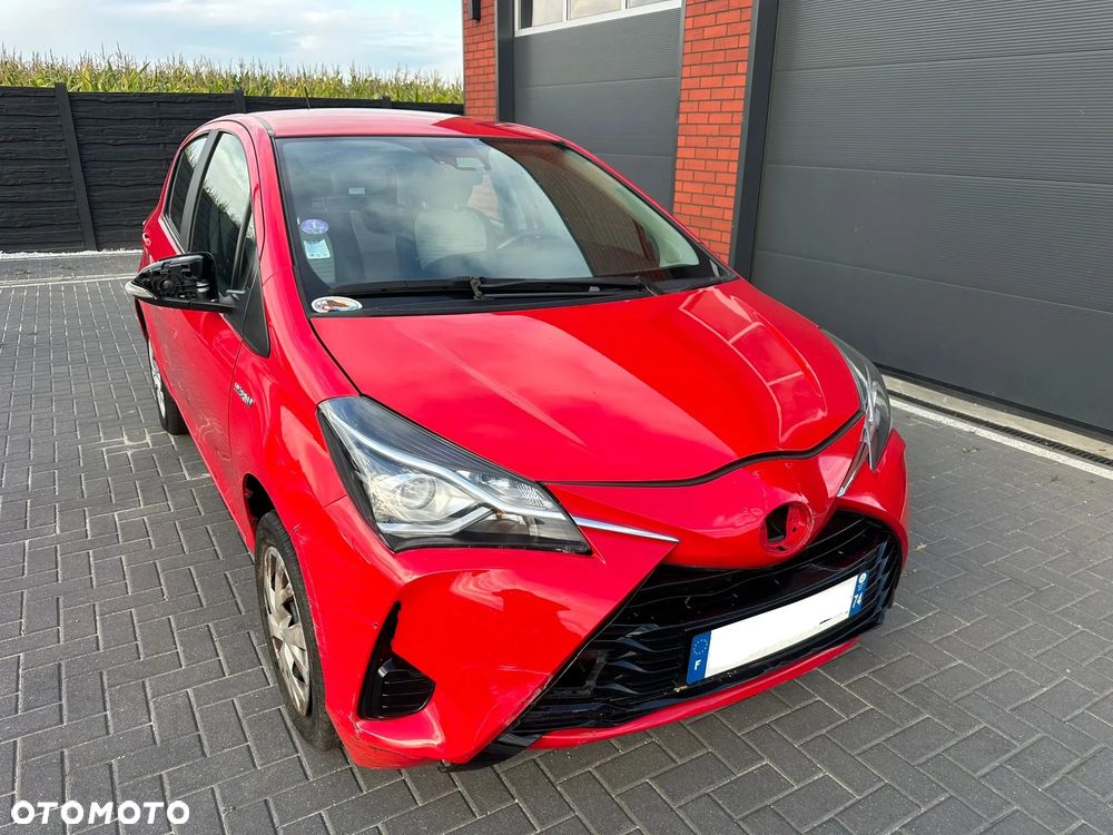 Toyota Yaris Hybrid 100 Active EU6 - 4