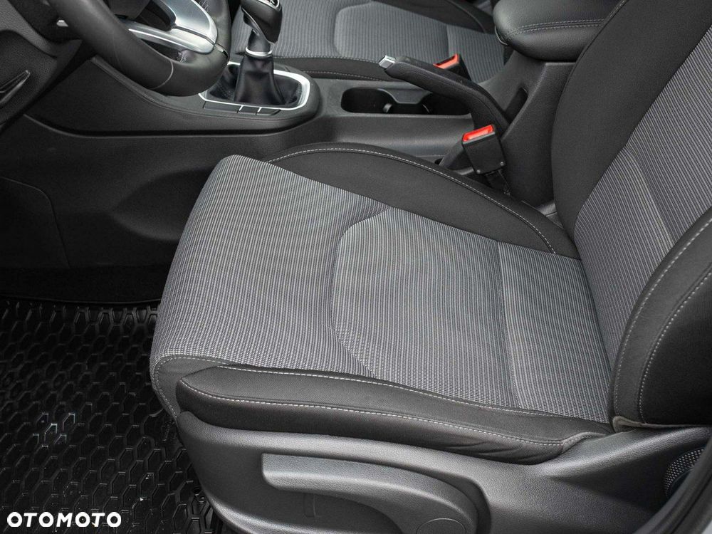 Hyundai i30 1.5 DPI Classic + - 12