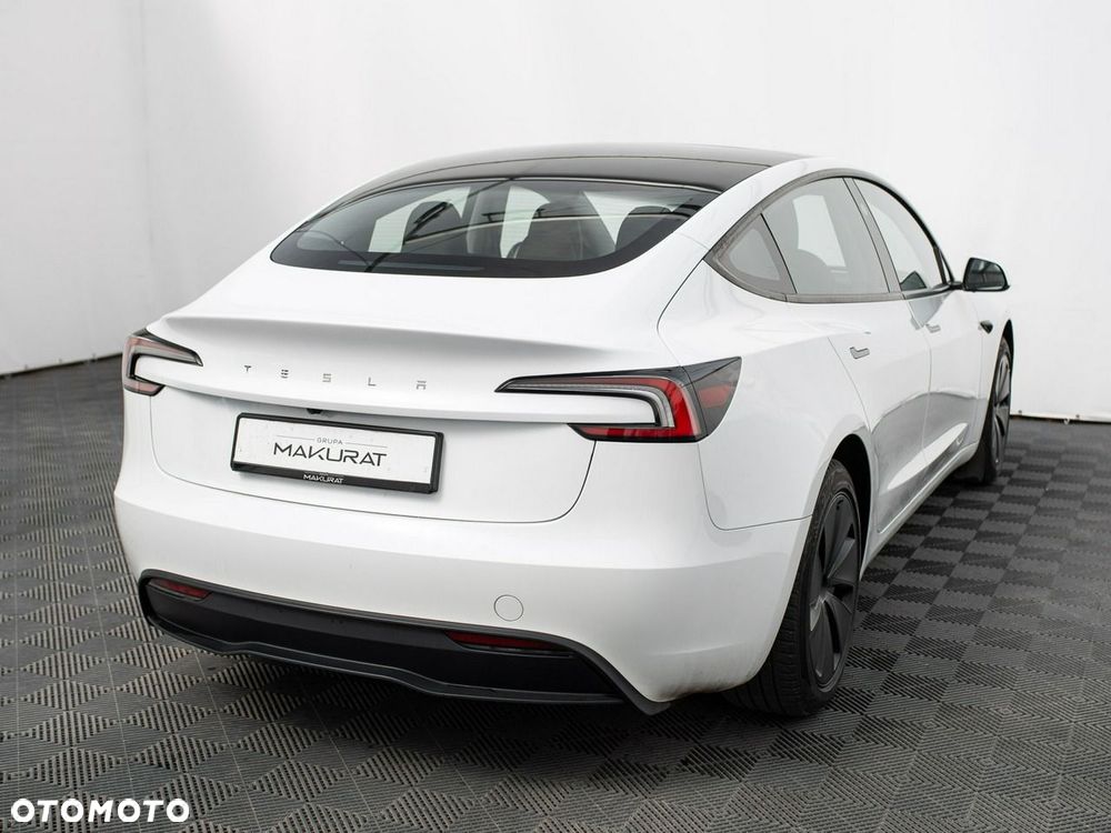 Tesla Model 3 - 6