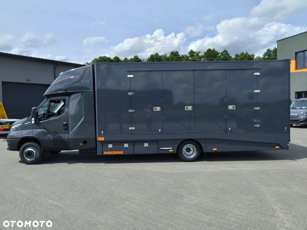 Iveco 70C21A8P DiGiCROSS - 12
