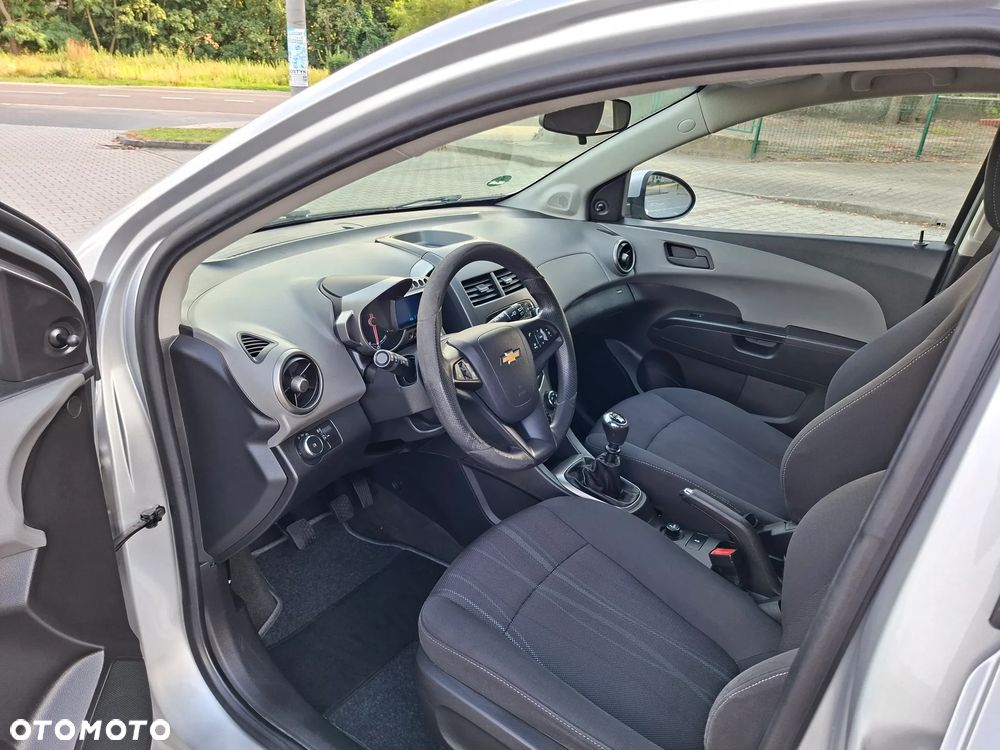 Chevrolet Aveo 1.2 LT+ - 10