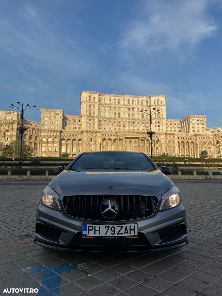 Mercedes-Benz A 180 AMG Line - 3