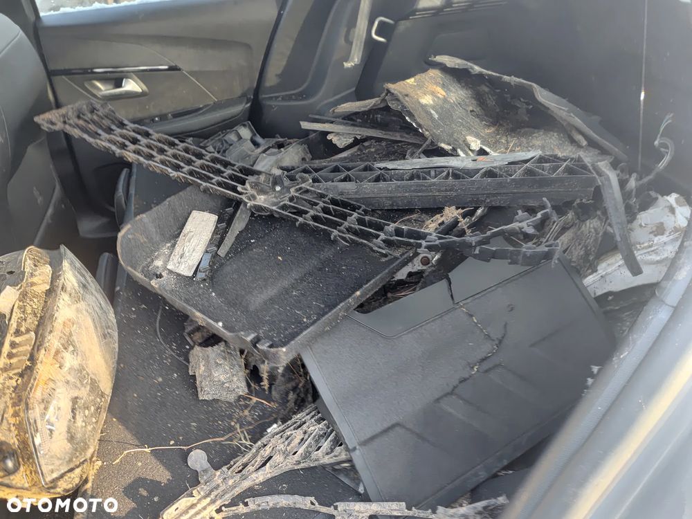 Peugeot 208 PureTech 130 EAT8 Allure Pack - 26