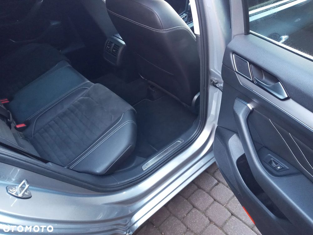 Volkswagen Passat 2.0 TDI SCR Style DSG - 34