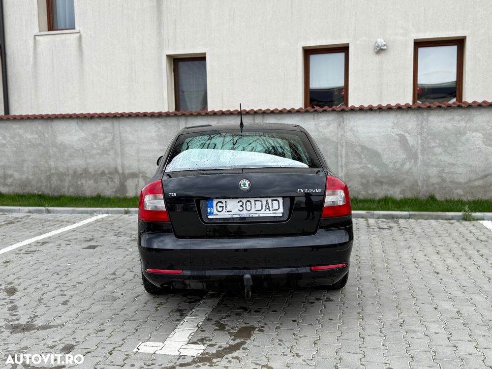 Skoda Octavia 1.6 TDI Ambiente - 6