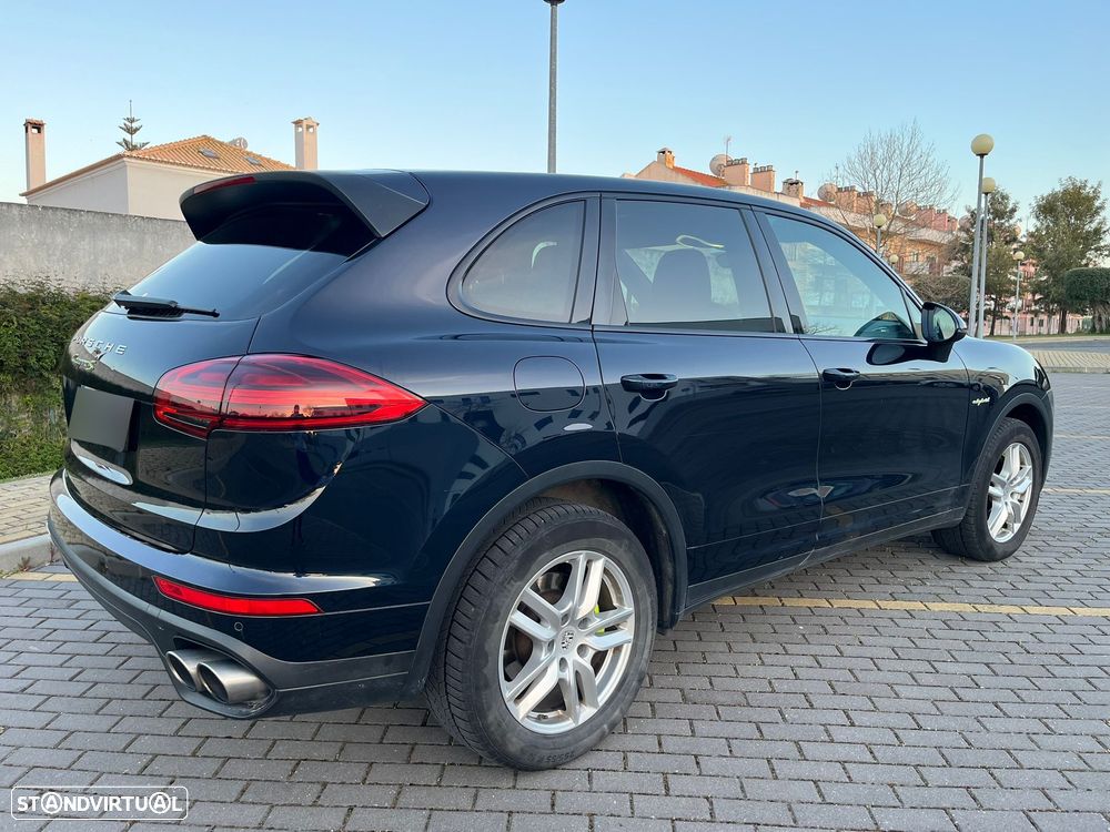 Porsche Cayenne S E-Hybrid - 6