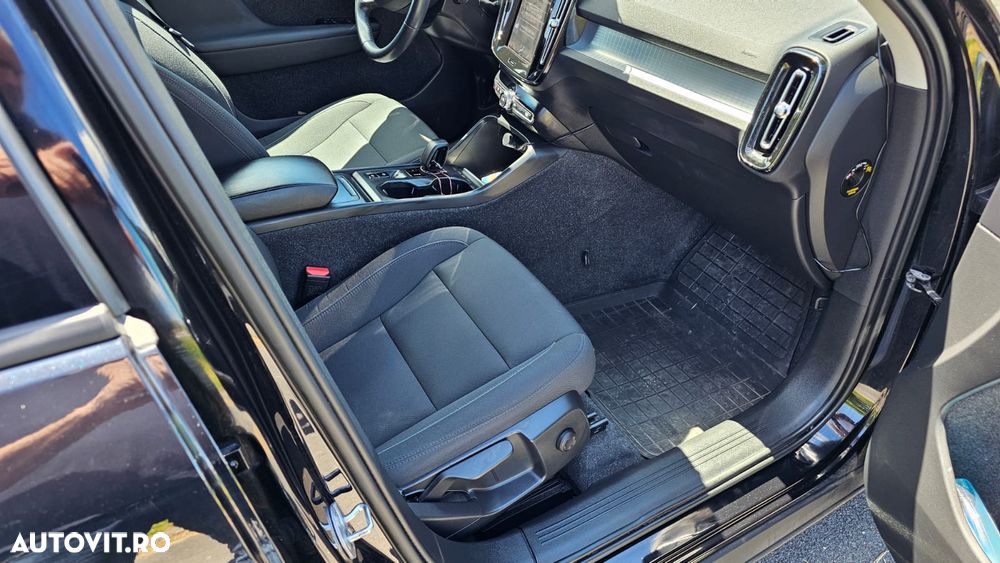 Volvo XC 40 T3 AT8 Momentum Pro - 7