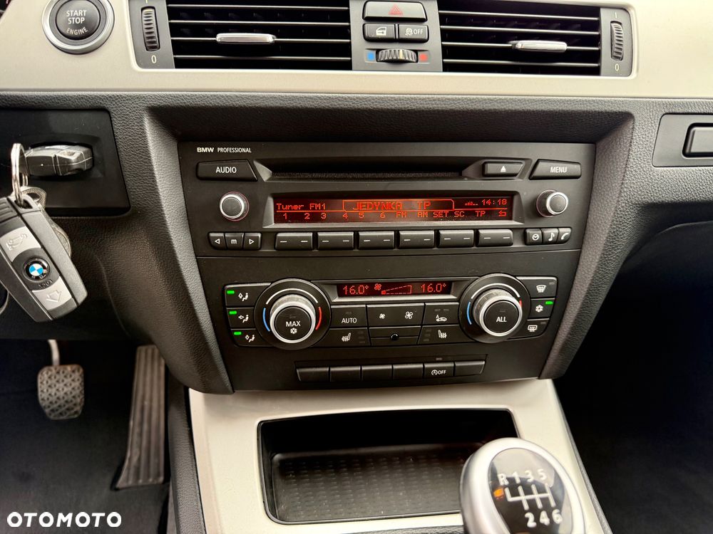 BMW Seria 3 318i Edition Exclusive - 14