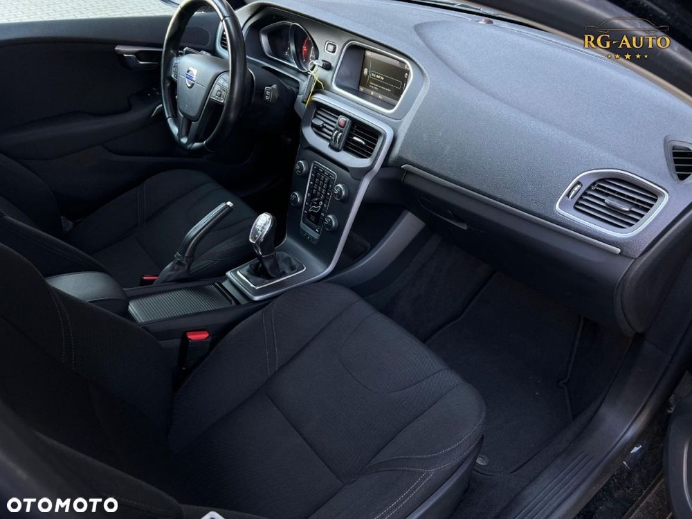 Volvo V40 - 36