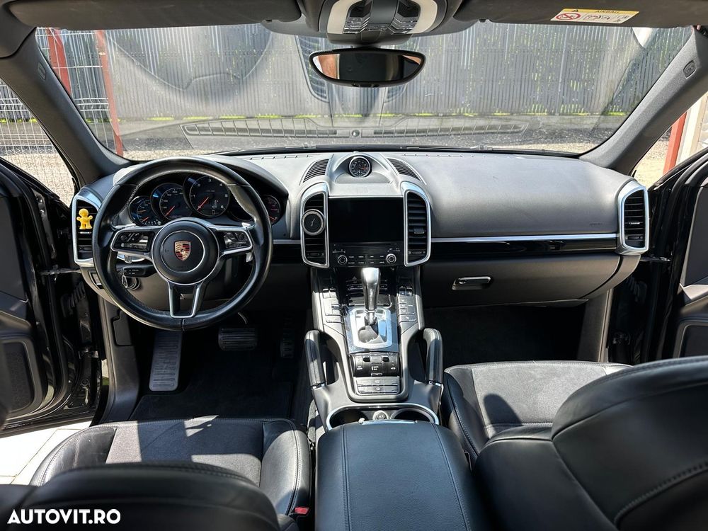 Porsche Cayenne Platinum Edition - 7