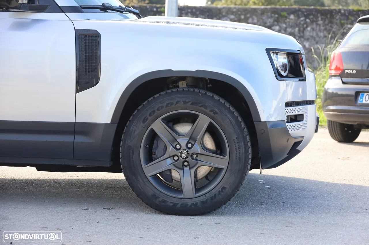 Land Rover Defender 2.0 P400e 110 AWD - 35