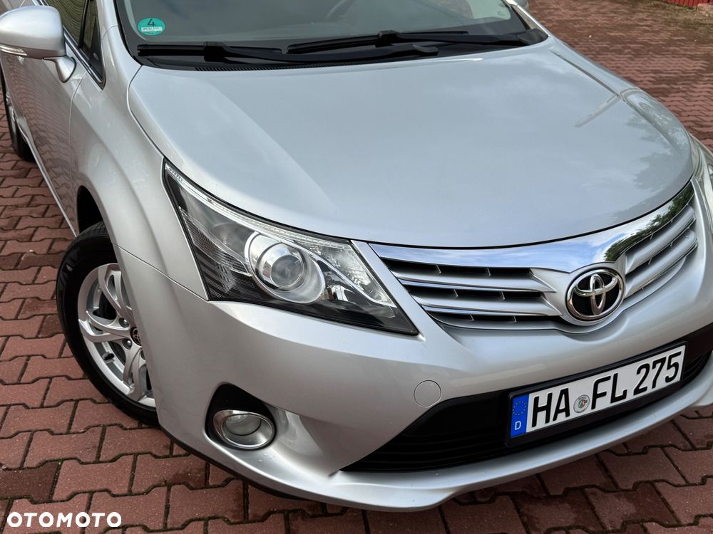 Toyota Avensis Touring Sports 1.8 Business Edition - 40