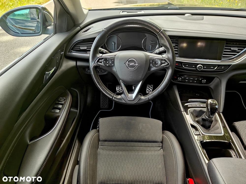 Opel Insignia - 21