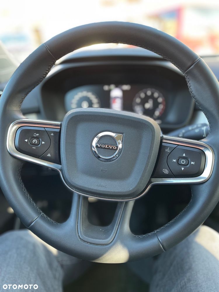 Volvo XC 40 T3 Momentum Pro - 8