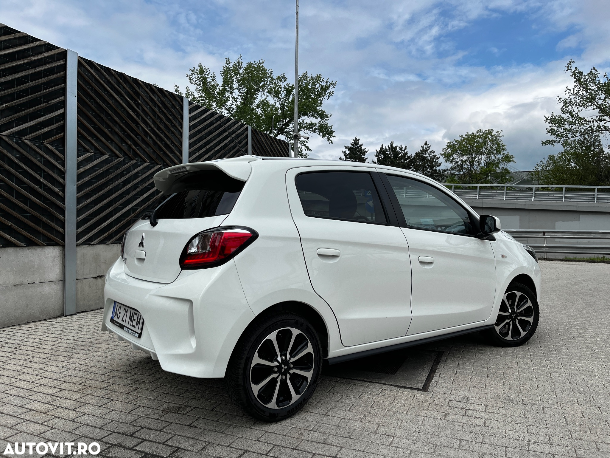 Mitsubishi Space Star 1.2 2WD MT Inform - 3