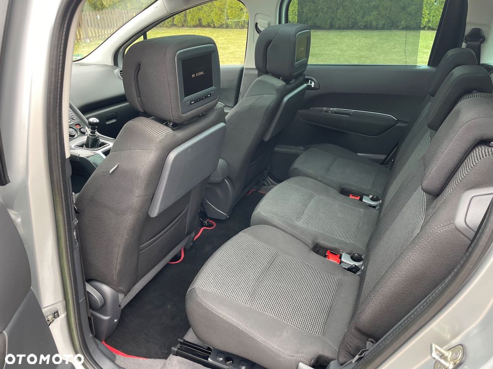 Peugeot 5008 HDI FAP 150 Family Plus - 8