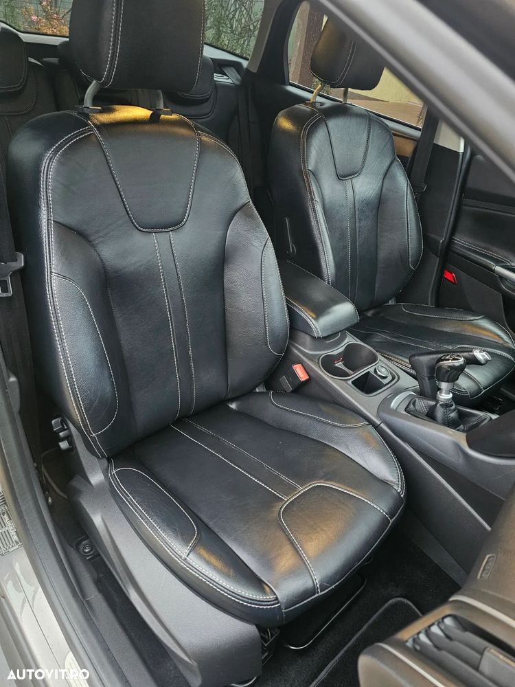 Ford Focus 1.6 TDCi ECOnetic 88g Start-Stopp-System Titanium - 9