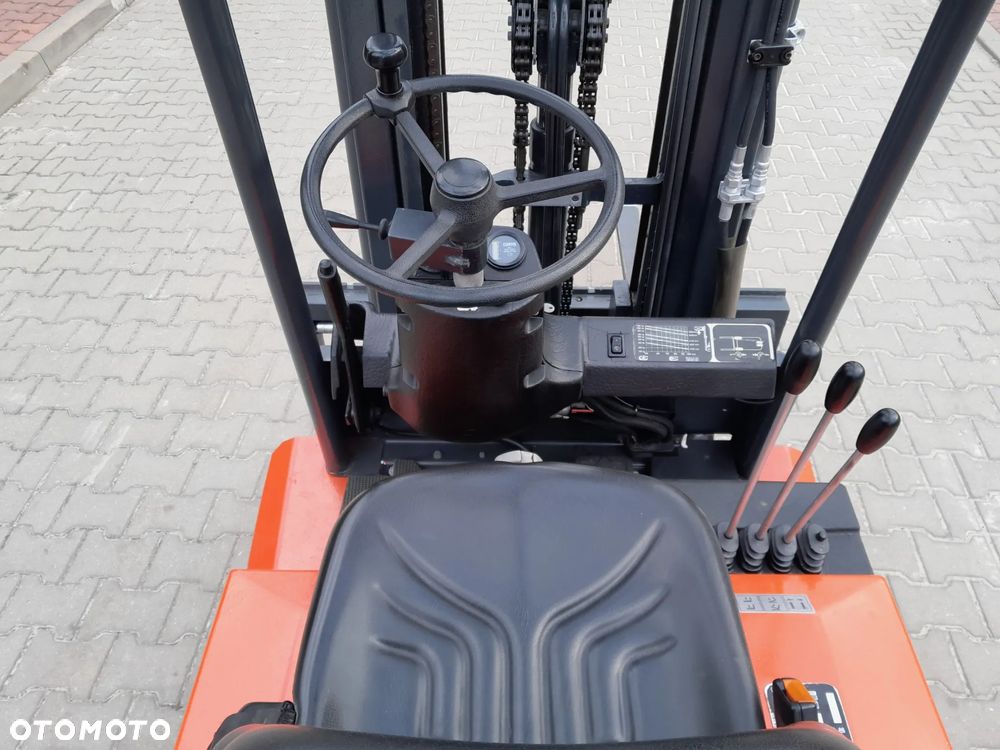 Linde E12-02 - 7