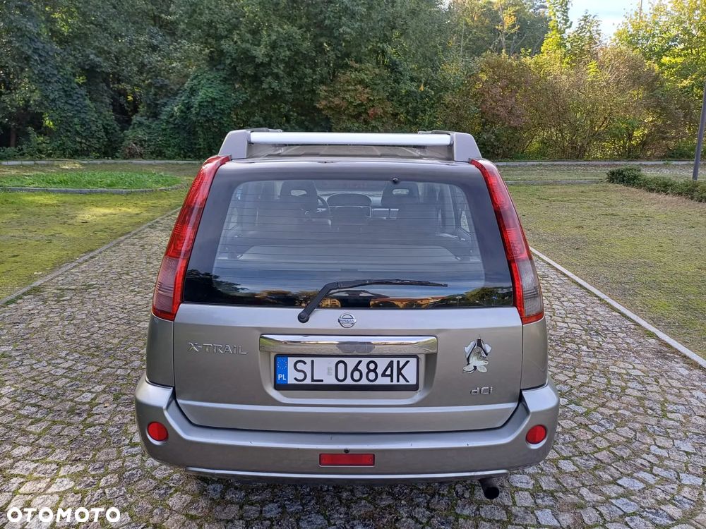 Nissan X-Trail 2.2 dCi 4x4 Elegance - 13